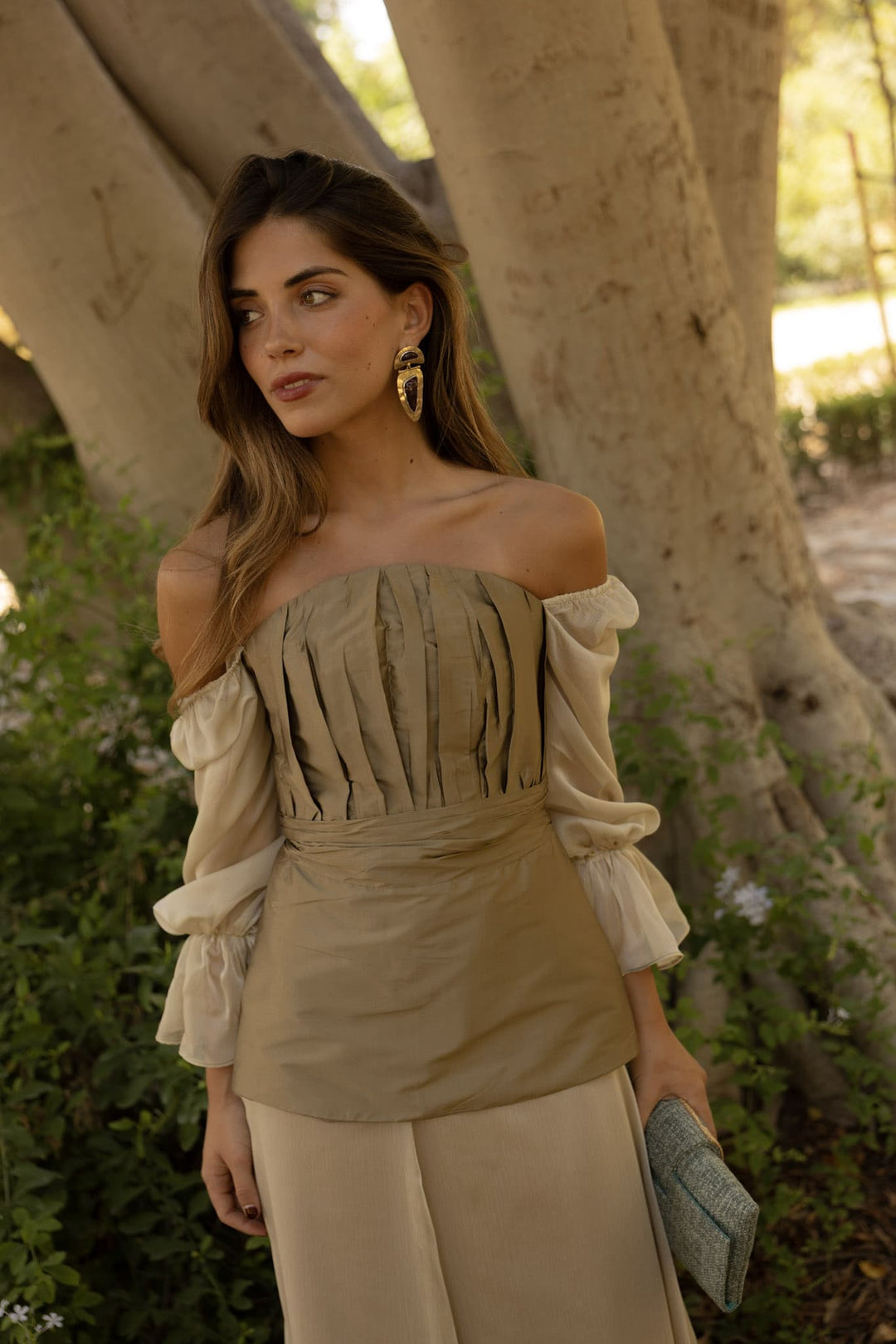 Falda Catiónica Dorada
