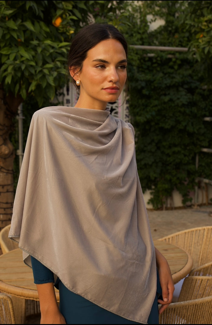 Capa Terciopelo Gris