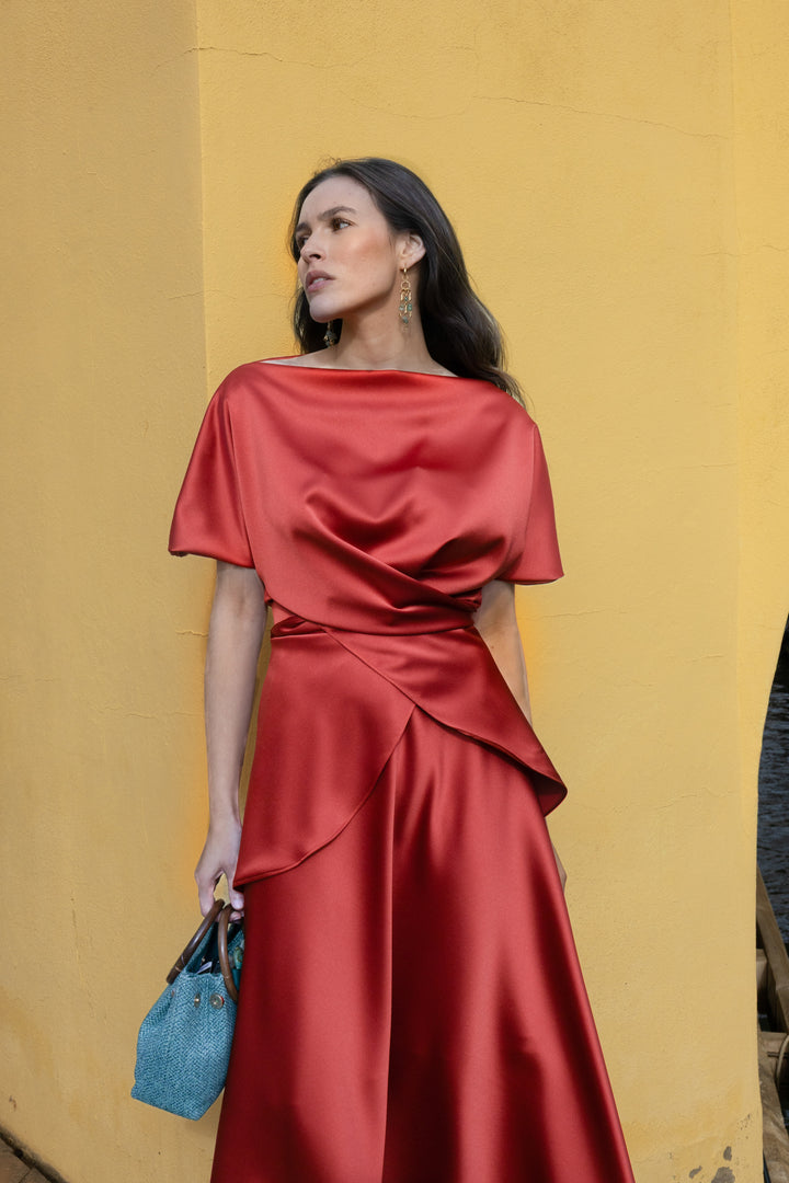 Blusa victoria Coral. Vista frontal Satén premium  Invitada perfecta.Dafonte Collection
